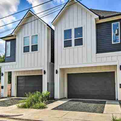 Modern Home with Yard 2 Mi to Downtown Houston! Hotel Exterior