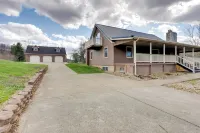 Game Room & On-site Pond: Laurelville Retreat! - 3-Star