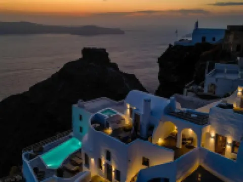Eteoro Suites Hotels in Santorini
