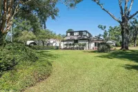 AL Funhouse - Minutes to Beaches OWA Fairhope - Hot Tub