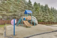 Poconos Retreat in The Hideout Lake Community! - Wifi