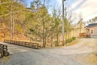Idyllic Creekside Bryson City Gem w/ Fire Pit!