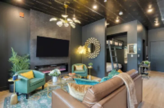 Stylish Studio Near Broadway & East Nashville Restaurants Lischey Loft by Avantstay