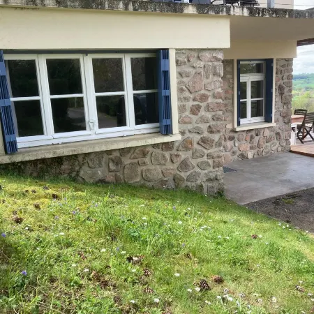 Apartment in Cuzy with Heated Pool Отели в г. Кюзи