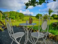 Shepherds Hut in Llŷn with Snowdonia Views