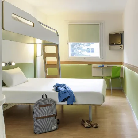 Ibis Budget Hamburg Altona Отели рядом с достопримечательностью «Жилой район Ленцзидлунг»
