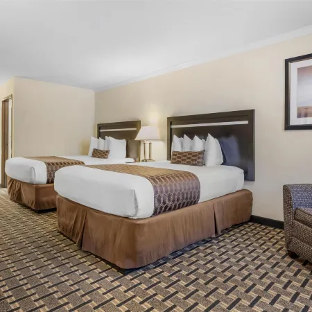 Best Western Plus Inn of Hayward