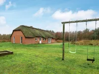 10 person holiday home in Ulfborg-By Traum - piscina