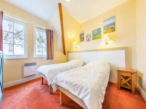 2 room house for 5 people Selection