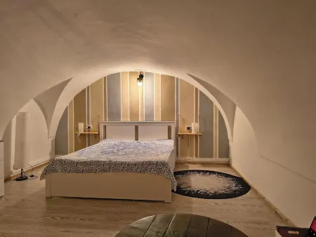 Sesta Strada Отели рядом с достопримечательностью «Civitavecchia Port»