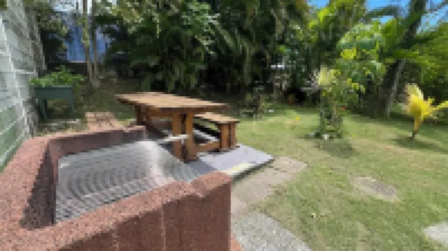 3 min from the beach! Lovely single-storey Ixora rental with terrace and balcony
