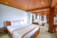 Scarlet White Resort