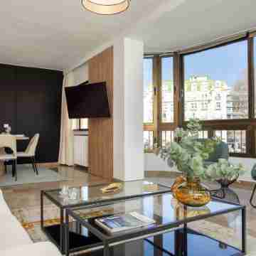 Luxury apartment in city center. Puerta Real II Rooms