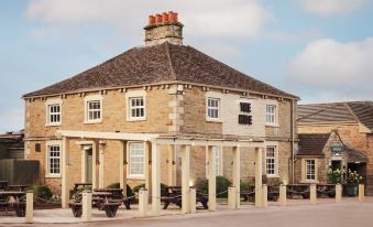 CBH The Highwayman Hotel