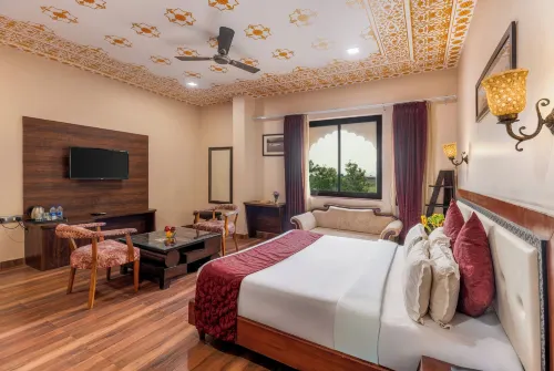 Vijaygarh Resort & Cottages with Private Pool