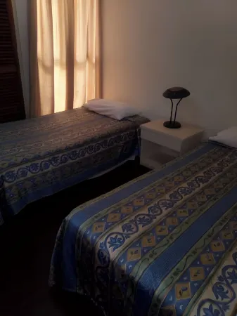 Cuarta Avenida Отели рядом с достопримечательностью «Edificio Humboldt»