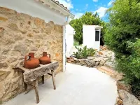 Spacious Retreat with Games