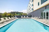 Element Cartersville - Pool