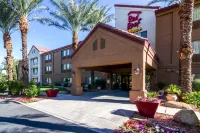 Red Roof Plus+ Tempe - Phoenix Airport