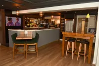 Holiday Inn A55 CHESTER WEST by IHG - bar