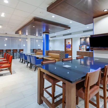 Holiday Inn Express & Suites TULSA NORTHEAST - OWASSO by IHG