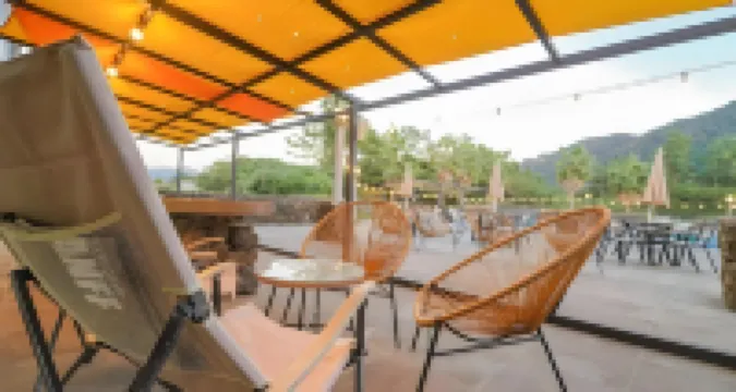 ดัมโมรา รีสอร์ท โรงแรมในซอกวีโพ