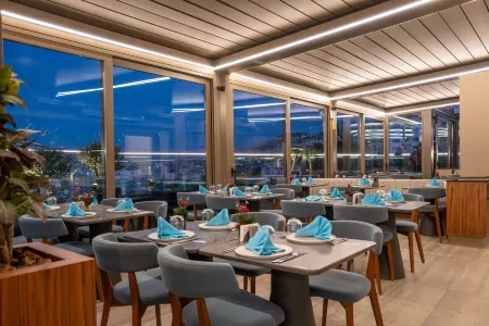 Best Western Plus Hotel Konak Отели рядом с достопримечательностью «Kemeralti Market»