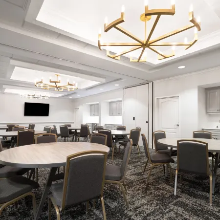 Hampton Inn & Suites Charlotte/SouthPark at Phillips Place