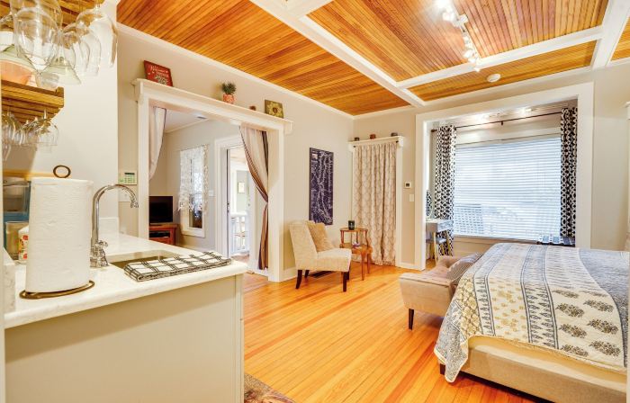 Historic Bemus Point Studio w/ Porch: Walk to Lake