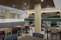 Home2 Suites by Hilton Sevierville - breakfast