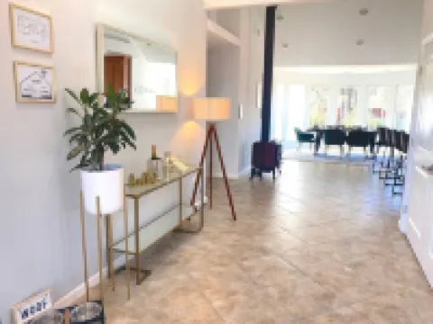 Mountain Escape Near Yosemite South Gate, Hot Tub, Views, Games & Pet Friendly!