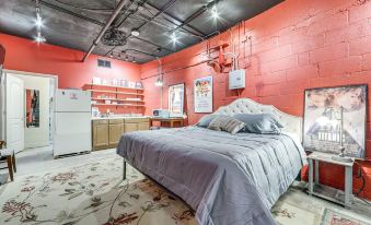 Cozy Single at The Strand