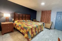 Arrowhead Motel Hotels near Reveille Peak Ranch