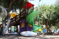 มานาสปาร์ค ดีลักซ์ โรงแรม