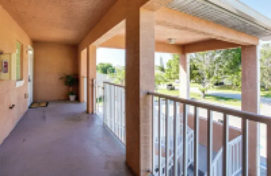 Golf Getaway: Cape Coral Condo 1 Mi to River!