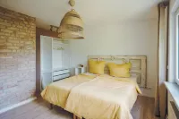 Stadthytte Ferienhaus Hotels in Sanitz