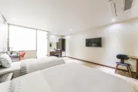 Amada Motel Goyang - 2 ดาว