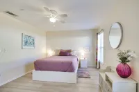 7 Mi to Beaches: Pet-Friendly Cape Coral Home - Parkering