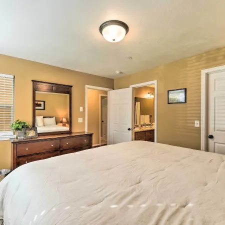 Near Skiing and Hiking Inviting Retreat in Victor!