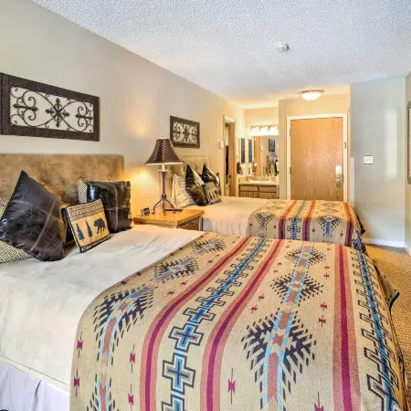 Ski-in/Ski-Out Copper Mountain Condo w/ Balcony!