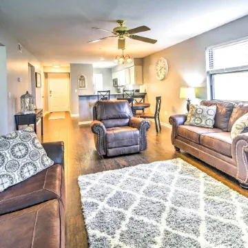 Cozy Pointe Royale Condo about 4 Mi to Table Rock Lake