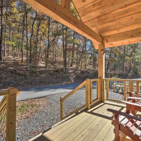 Creekside Craftsman Retreat in North GA Mountains!