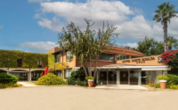 호텔 코르테 로사다, 멜리아 계열