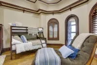 Dock, Infinity Pool! Luxe Villa on Galveston Bay - Balkon
