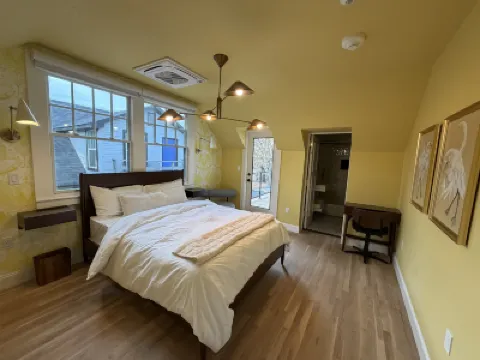 แอสเซมเบิล บอยซี โรงแรมใน