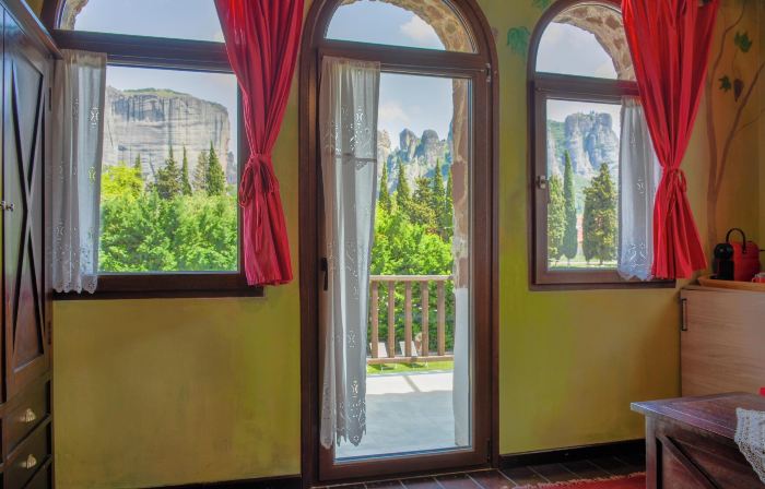 Monastiri Guesthouse