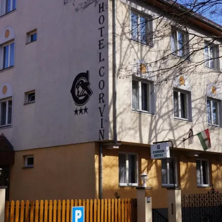 Corvin Hotel