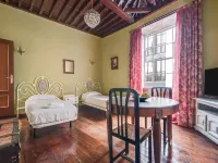 Central La Laguna Retreat