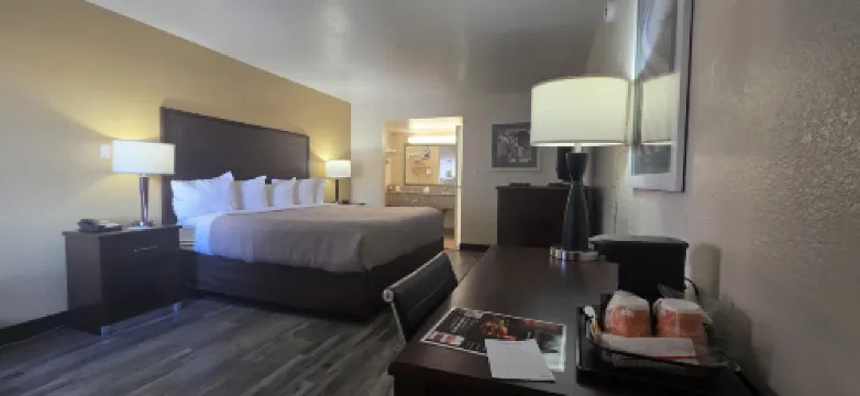 Quality Inn & Suites Near Downtown Mesa