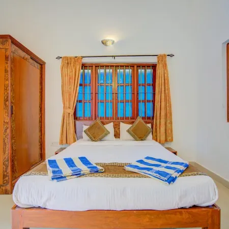 Anjuna Pebbles
